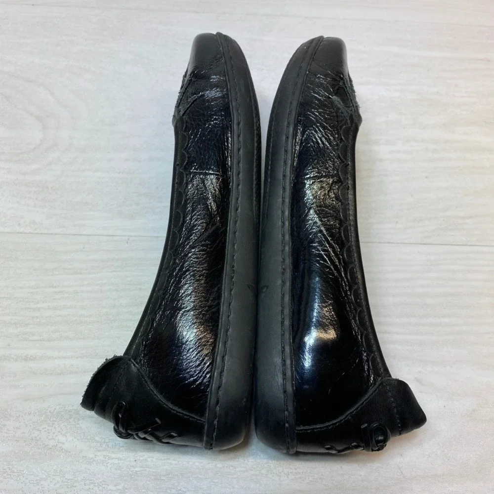 Born Womens 7 Ballet Flats Scalloped Trim Bow Heel Black Leather Slip On W0394
